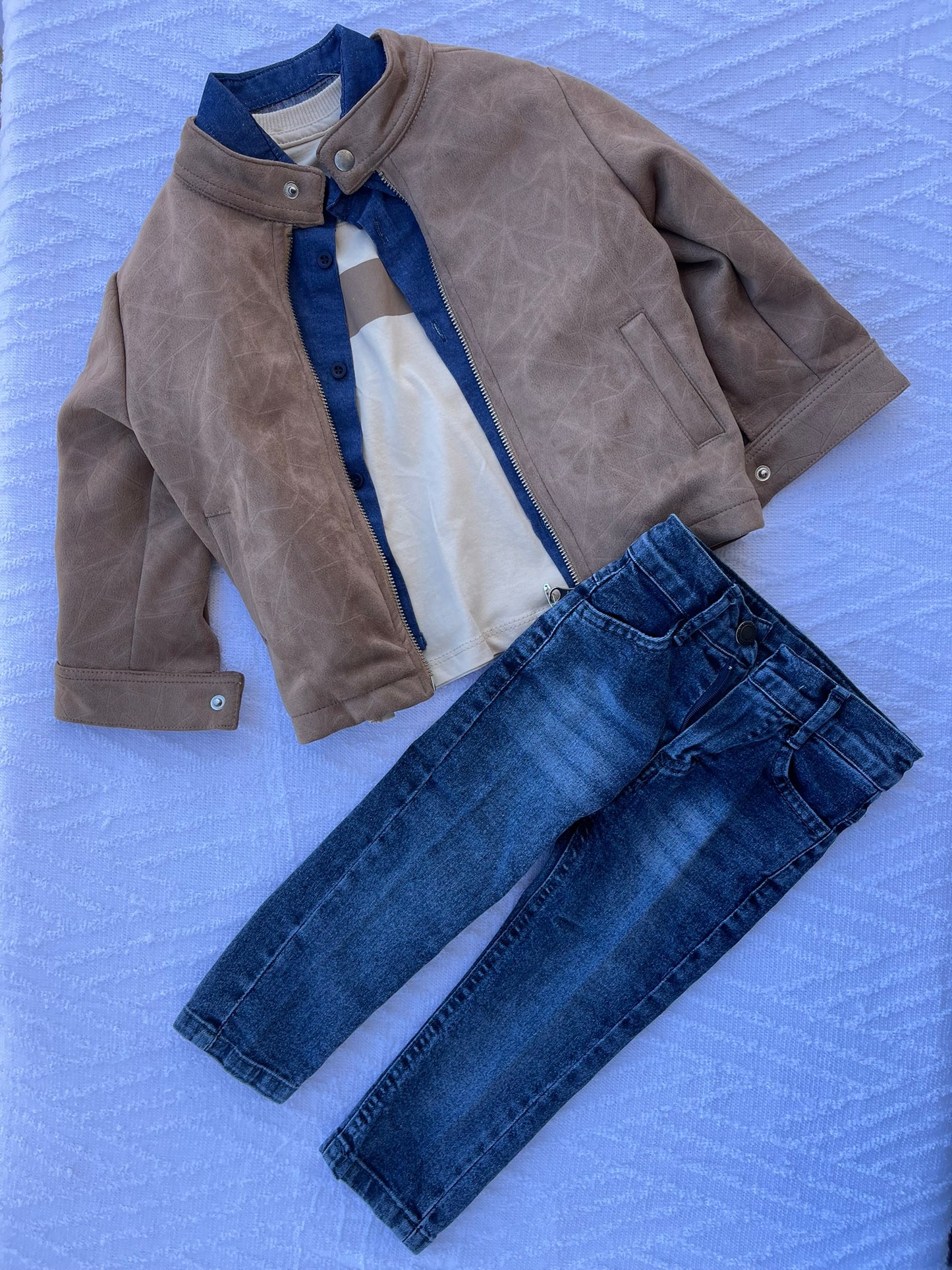 Ensemble 4 pieces Jacket+chemise+T-shirt+pantalon