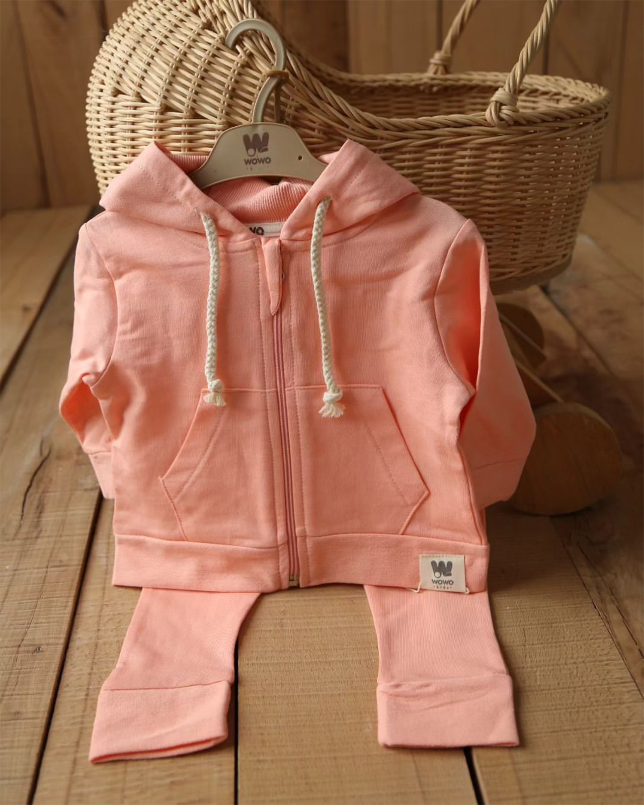 Ensemble 2 pièces unie coton avec capuche.